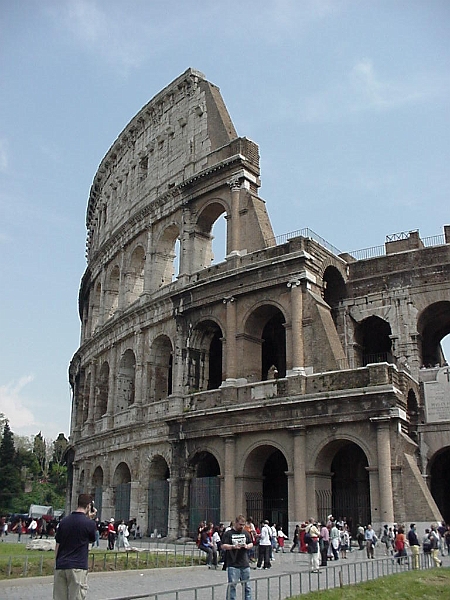 Collesium or Arch of Constantine 10.jpg